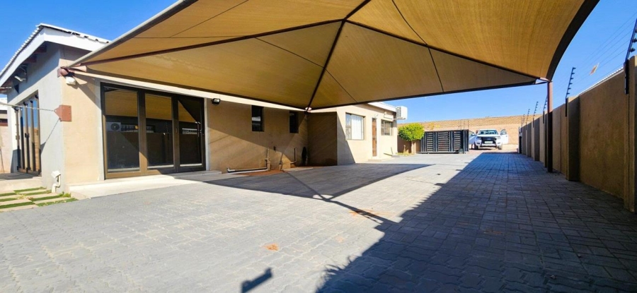 3 Bedroom Property for Sale in Bellvue Northern Cape